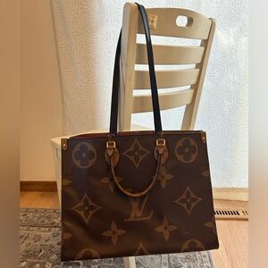 Louis Vuitton OnTheGo GM
